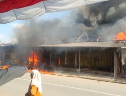 Tiga Toko Hangus Terbakar di Komplek Pertigaan Ganding, Diduga Api Berasal dari Bengkel ‘Ke Ad’